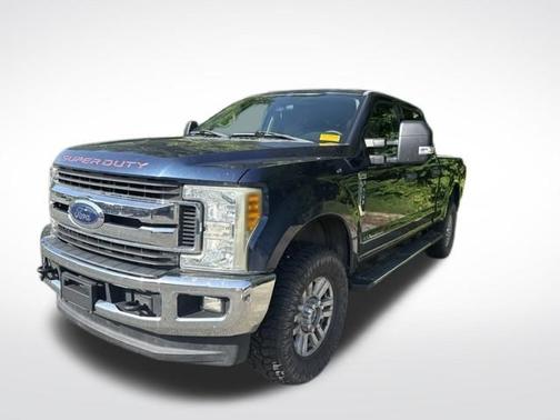 Blue 2017 Ford F-250 XLT