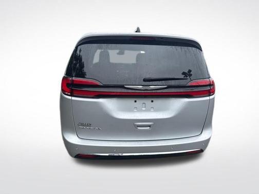 Silver Mist Clearcoat 2024 Chrysler Pacifica Touring-L