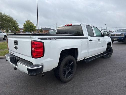 2017 Chevrolet Silverado 1500 Custom