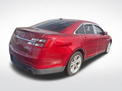 2015 Ford Taurus SEL