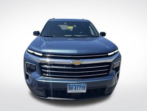 Lakeshore Blue Metallic 2025 Chevrolet Traverse LT