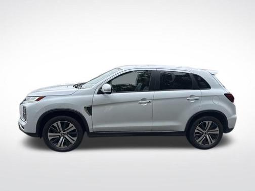 White Diamond 2023 Mitsubishi Outlander Sport 2.0 SE