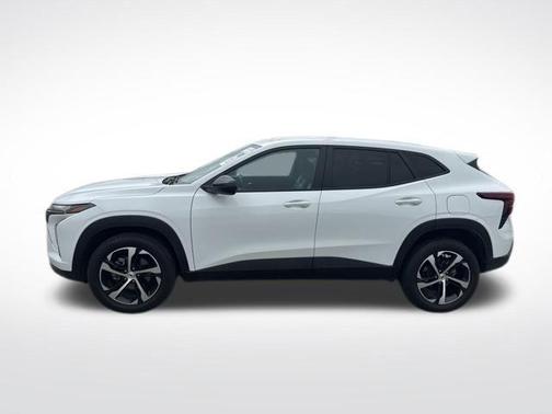 Summit White 2025 Chevrolet Trax 1RS