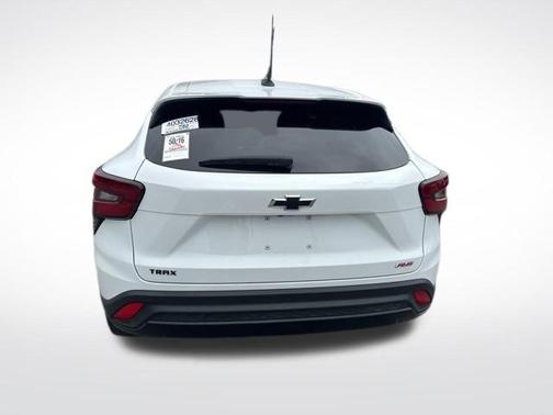 Summit White 2025 Chevrolet Trax 1RS