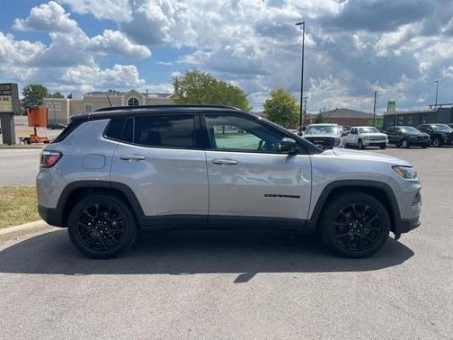 2022 Jeep Compass Altitude