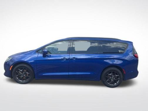 Ocean Blue Metallic 2020 Chrysler Pacifica Touring-L