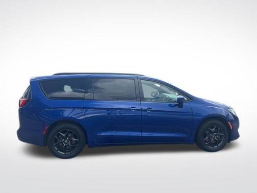 Ocean Blue Metallic 2020 Chrysler Pacifica Touring-L