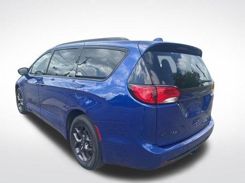 Ocean Blue Metallic 2020 Chrysler Pacifica Touring-L