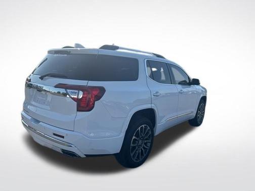 Summit White 2022 GMC Acadia Denali