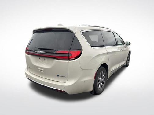 2021 Chrysler Pacifica Hybrid Pinnacle