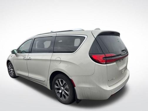 2021 Chrysler Pacifica Hybrid Pinnacle