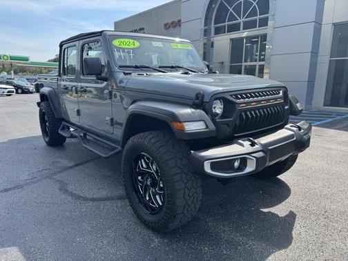 2024 Jeep Gladiator Sport