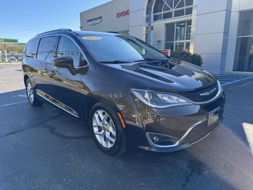 2020 Chrysler Pacifica Touring-L Plus