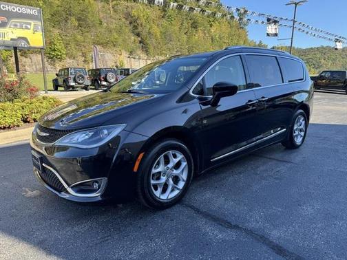 2020 Chrysler Pacifica Touring-L Plus