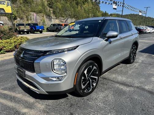 2022 Mitsubishi Outlander SE