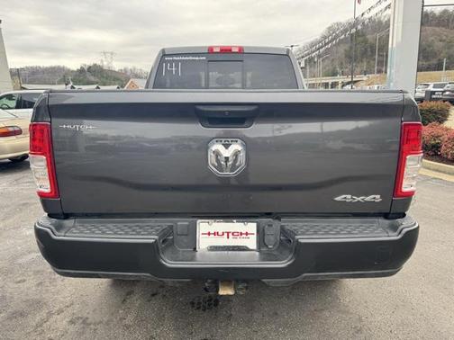 2022 RAM 2500 Tradesman Crew Cab 4x4 6'4' Box