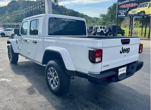2025 Jeep Gladiator Sport S