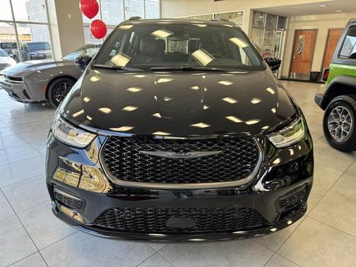 2026 Chrysler Pacifica L