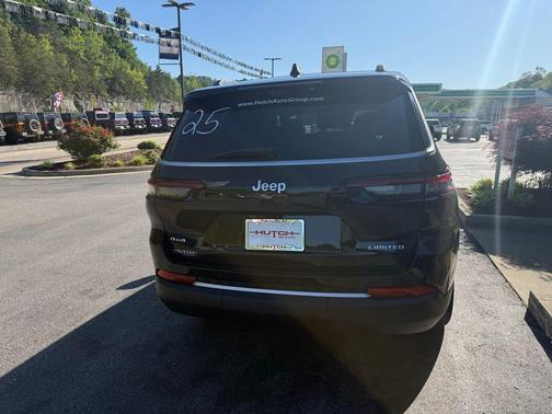 Diamond Black Crystal Pearlcoat 2026 Jeep Grand Cherokee L Limited