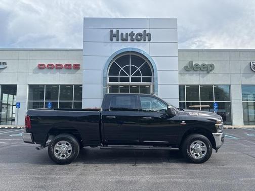 2025 RAM 2500 Tradesman Crew Cab 4x4 6'4' Box