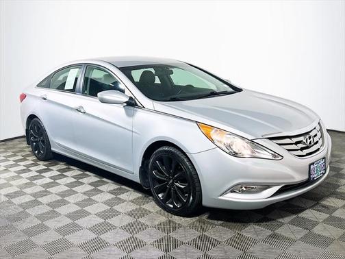 2011 Hyundai SONATA SE