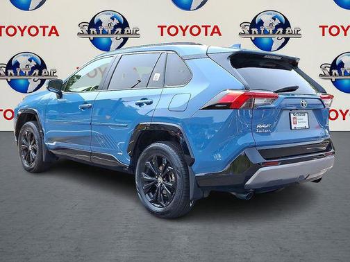 2023 Toyota RAV4 Hybrid SE
