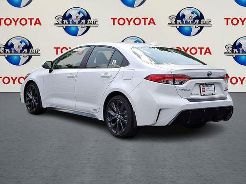 2024 Toyota Corolla Hybrid SE