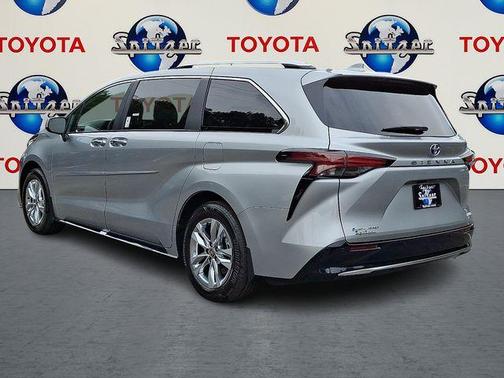 2025 Toyota Sienna Limited