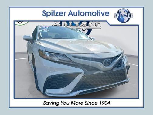 White 2022 Toyota Camry Hybrid XSE
