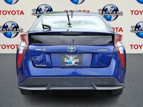 2017 Toyota Prius Four Touring