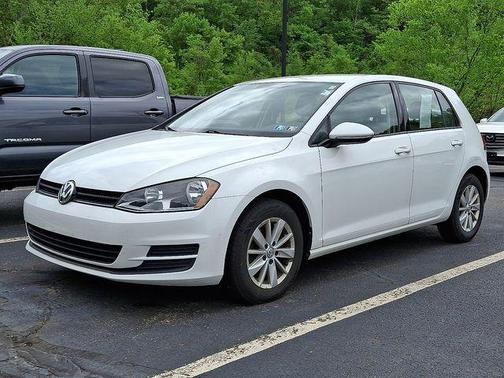 2017 Volkswagen Golf TSI S 4-Door
