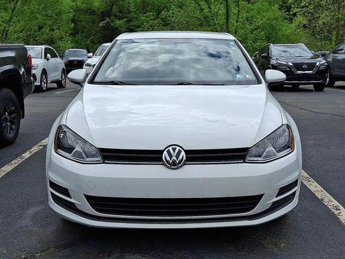 2017 Volkswagen Golf TSI S 4-Door