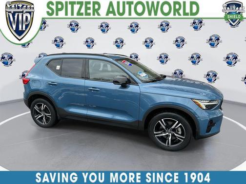 2024 Volvo XC40 B5 Core