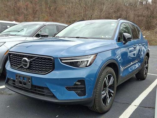 2024 Volvo XC40 B5 Core