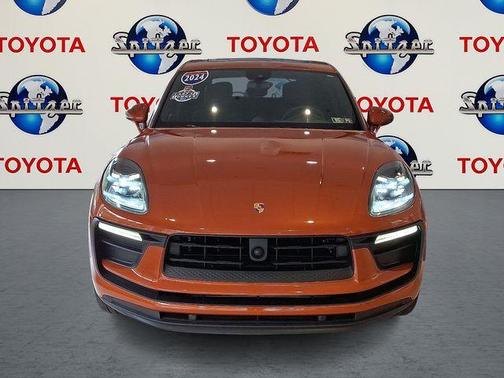 2024 Porsche Macan Base (PDK)