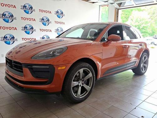 2024 Porsche Macan Base (PDK)