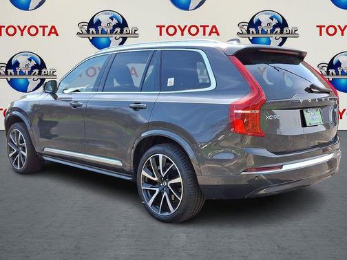 2024 Volvo XC90 B5 Plus Bright Theme