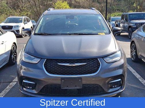 2022 Chrysler Pacifica Touring-L