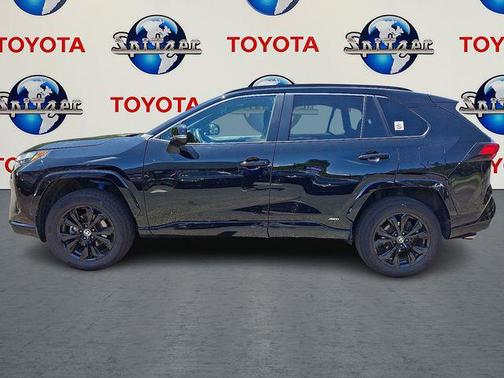 2022 Toyota RAV4 Hybrid SE