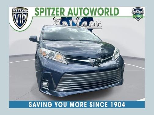Parisian Night Pearl 2018 Toyota Sienna XLE