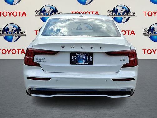 2025 Volvo S60 B5 Core