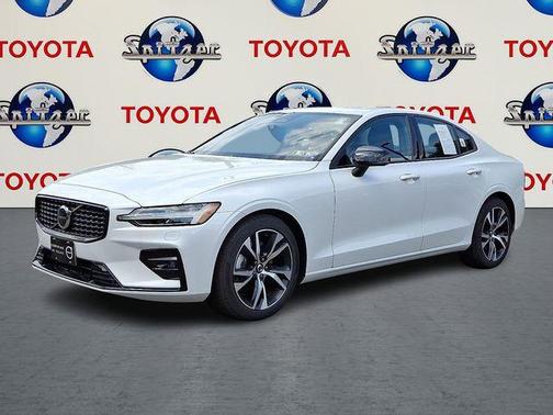 2025 Volvo S60 B5 Core