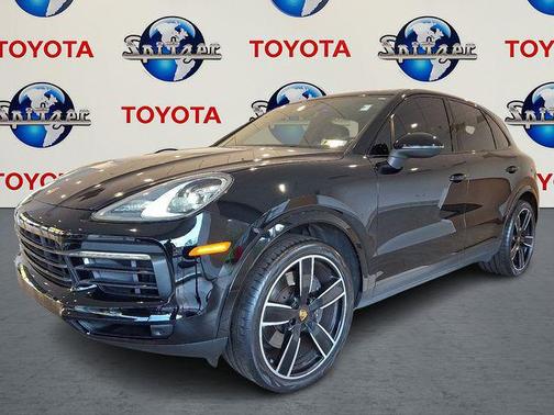 2022 Porsche Cayenne Base (Tiptronic)