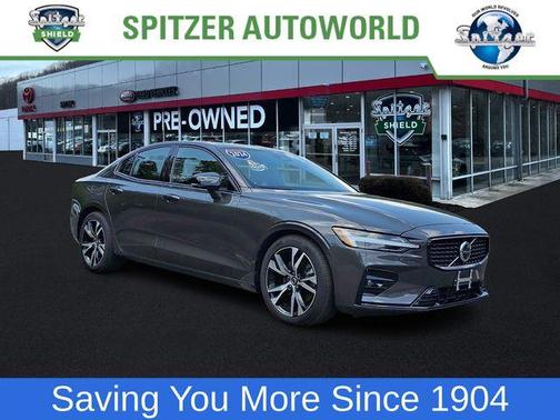 2024 Volvo S60 B5 Plus Dark Theme