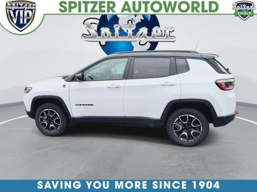 Bright White Clearcoat 2025 Jeep Compass Trailhawk
