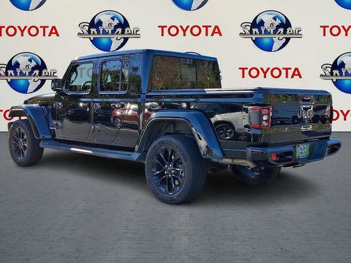 2022 Jeep Gladiator Overland