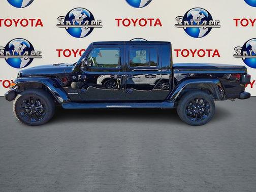 2022 Jeep Gladiator Overland