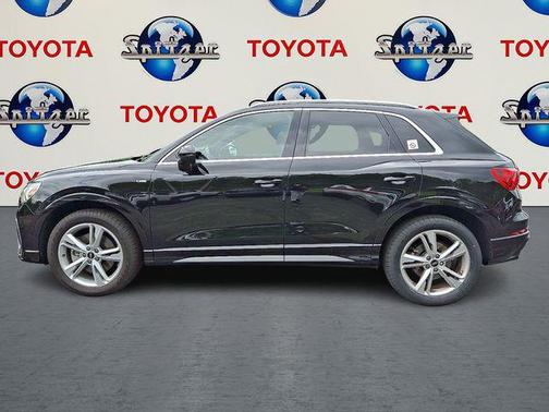 2022 Audi Q3 45 S line Premium