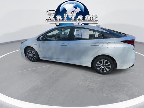 2022 Toyota Prius XLE