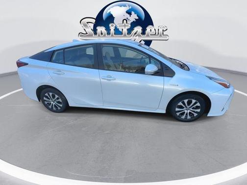 2022 Toyota Prius XLE